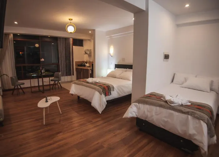 Florez De La & Aparthotel
